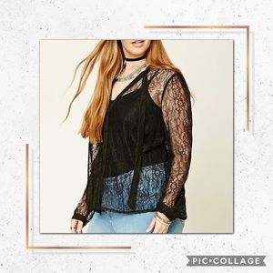 ✨2/$20✨FOREVER 21 PLUS SIZE LACE BUTTON UP BLOUSE✨